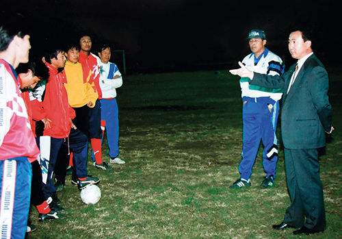 十八年春华秋实,十八年的风风雨雨原唱