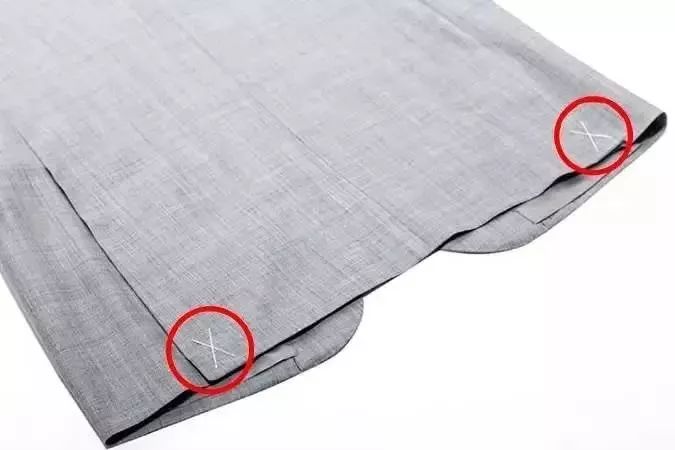 围巾上的商标要不要拆,围巾上的标签要剪掉吗