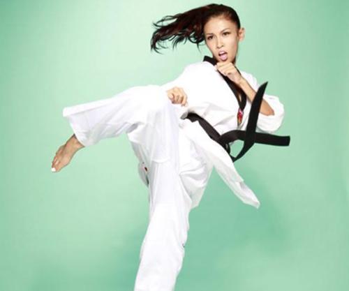 王嘉尔以前是国家运动员,曾拿过冠军当过学霸的王嘉尔