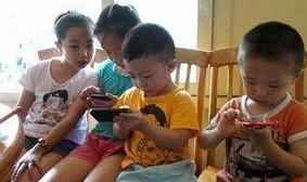 手机游戏是怎样毒害青少年的,手机游戏害惨了多少青少年