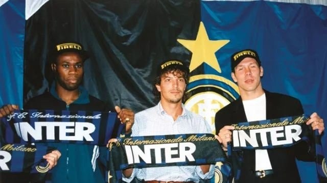 这名国米后卫，他的小辫子是足坛一道风景