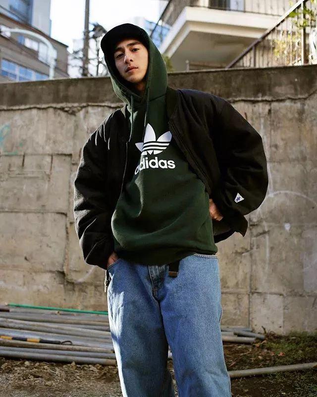 想骚还能买得起，开学这么穿让你成功撩到学妹哦