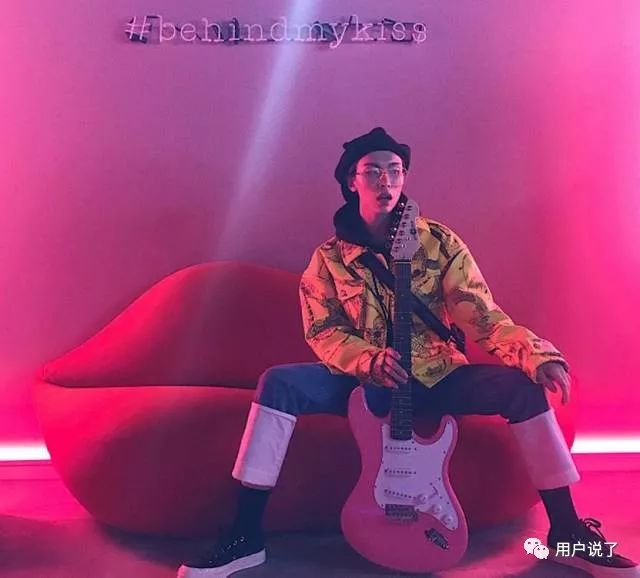 黄脸婆成时尚新宠？阿玛尼、香奈儿凭啥宠溺才17万粉丝的他？