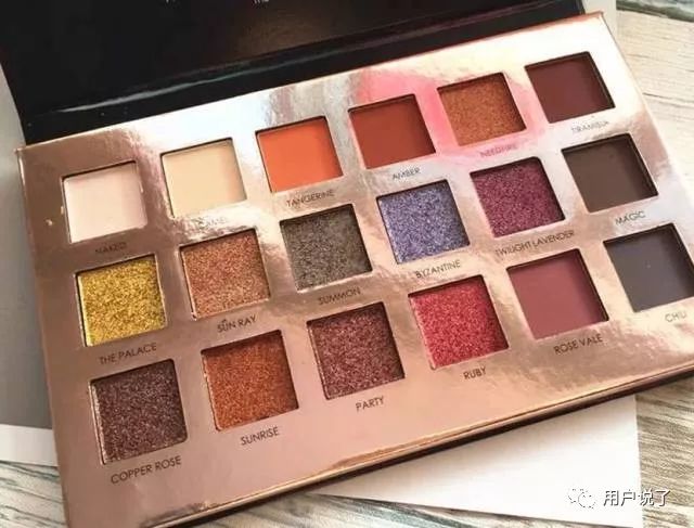 黄脸婆成时尚新宠？阿玛尼、香奈儿凭啥宠溺才17万粉丝的他？