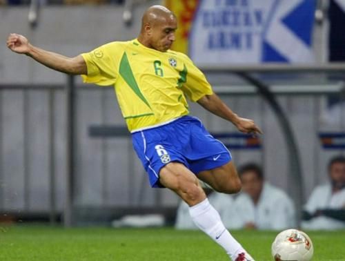 足球靠身体过人,矮个子在足球上有啥优势