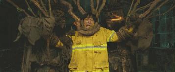 这部几乎把韩国人都赶到影院的巨片，我一手五颗星一手一颗星