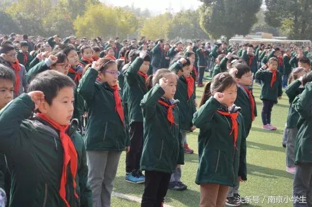 新学期新气象小学开学典礼,仁里小学争做新时代好队员
