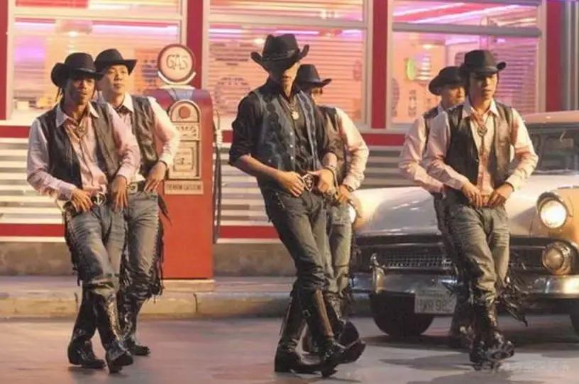 这就是街舞popping介绍,街舞locking日常练习