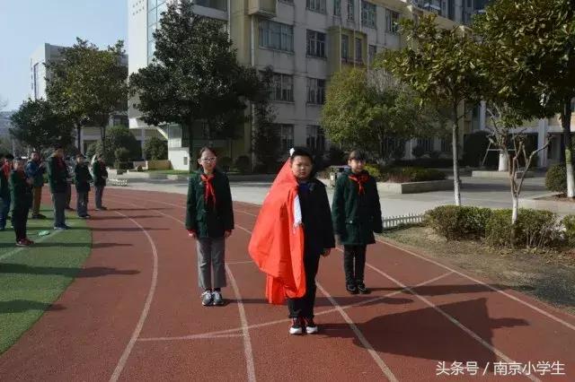 新学期新气象小学开学典礼,仁里小学争做新时代好队员