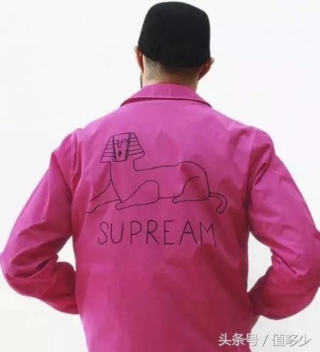 谁说奢侈品潮牌生产无Bug？Supreme再现印刷错误！