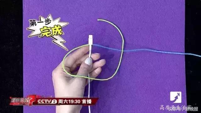 手机充电充一下断一下怎么解决,手机充电线动不动就断