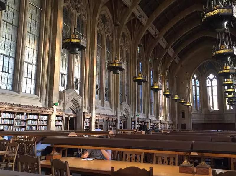 吹手报告|那些不上班的写作者