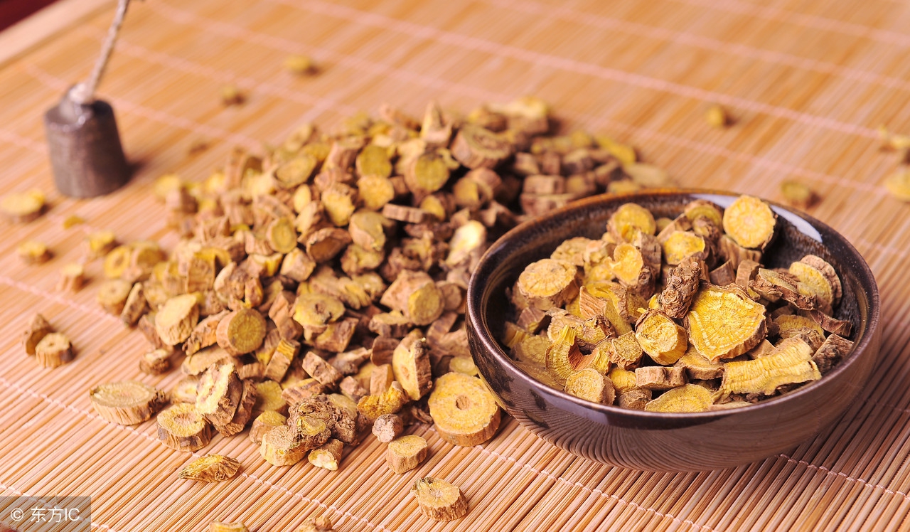 肝胆湿热肝火旺吃什么中药,肝胆湿热肝火旺喝什么茶好