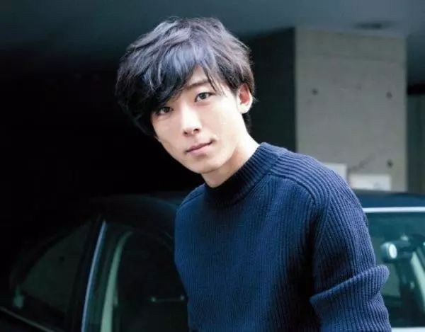 顶楼激情、灯泡成Sex道具《裸睡美人》高桥一生献出处女床戏！