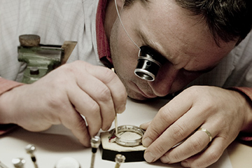 机械表偷停原因及解决方法,全自动机械表上弦夜里偷停咋办