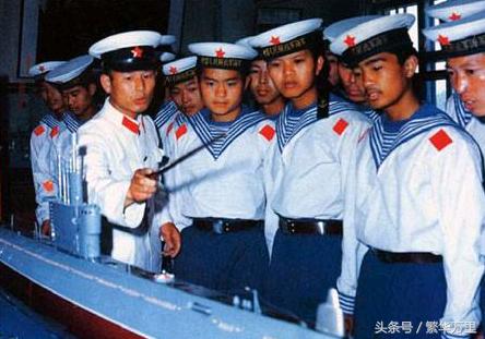 中国海军各个时期军装,海军常服为什么跟陆军的不一样