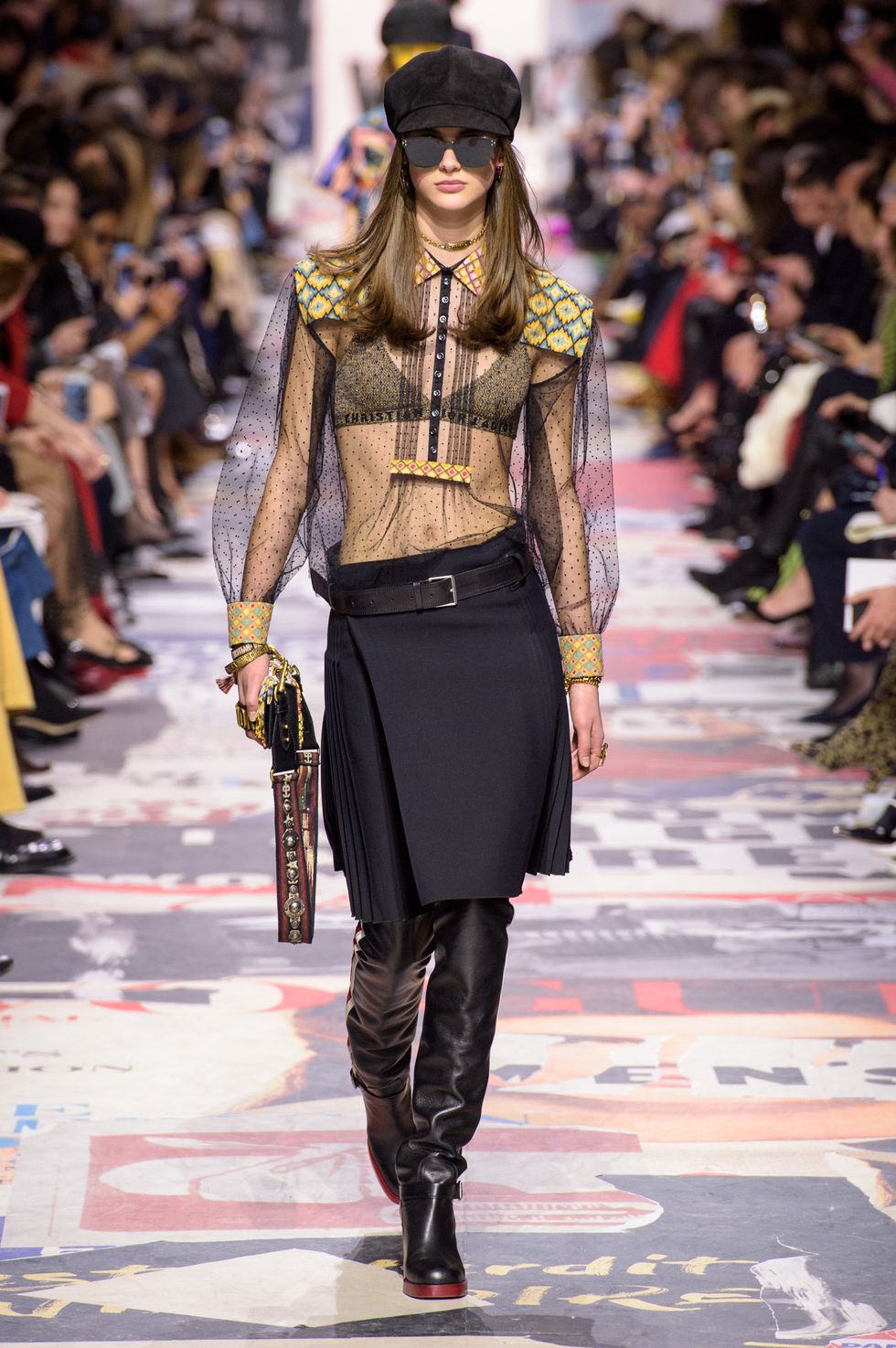 dior成衣秀经典,dior2018秋冬时装复古巴黎郊区