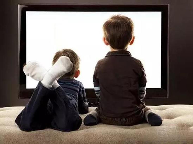 孩子迷上电视怎样能改正,孩子迷上动画片