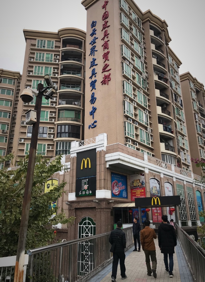 利润比房地产还惊人！终于相信：卖奢侈包的微商年入千万不是吹！