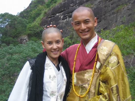 没有经历过磨难的女人可爱吗,没有光头的女明星