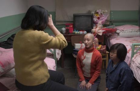 没有经历过磨难的女人可爱吗,没有光头的女明星