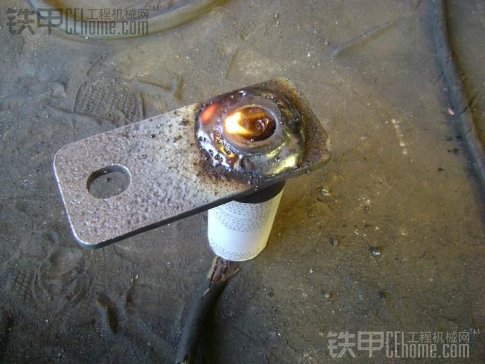 国外牛人自制简易装载机,牛人自制铲地机