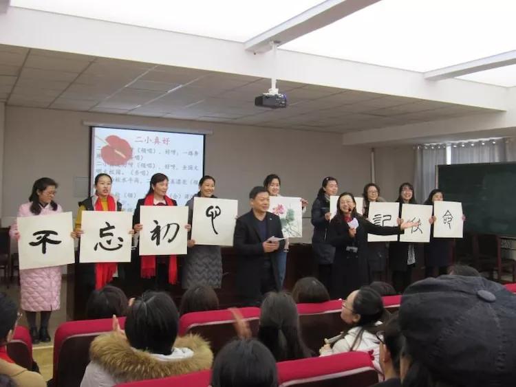 虎跃龙腾迎新春,虎跃龙腾扬帆起航