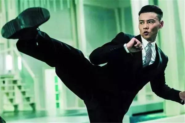 武林外史白飞飞为什么毁朱七七容,武林外史白飞飞被朱七七气得吐血