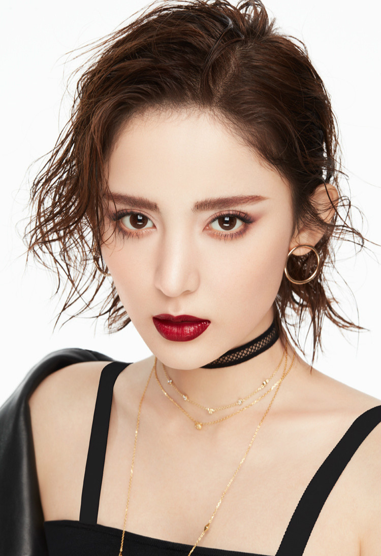 被演戏耽误的美妆,被演技耽误的女艺人