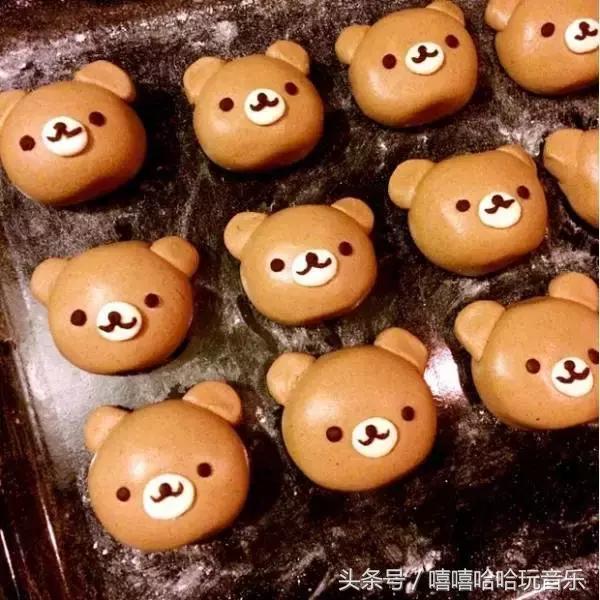 元宵节，送您一碗汤圆，祝生活甜甜蜜蜜！团团圆圆！