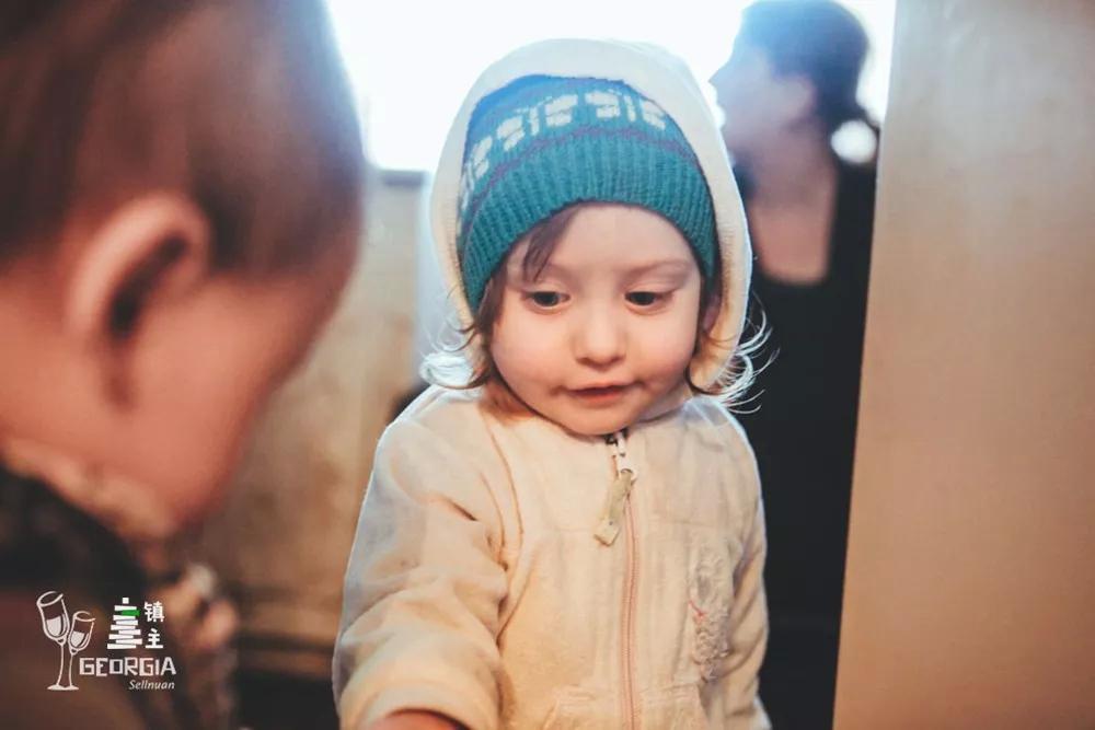 藏在山谷间的红酒小镇,藏在山谷的红酒小镇