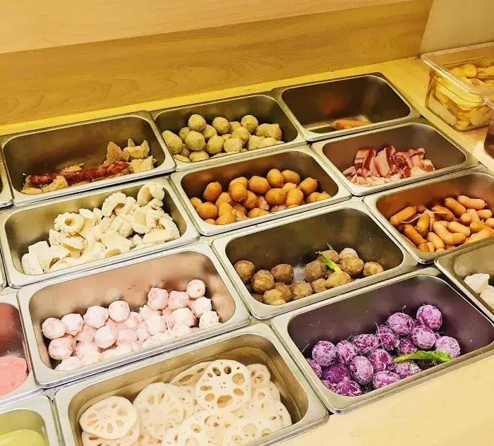 咖啡馆吃麻辣烫,咖啡馆里喝咖啡