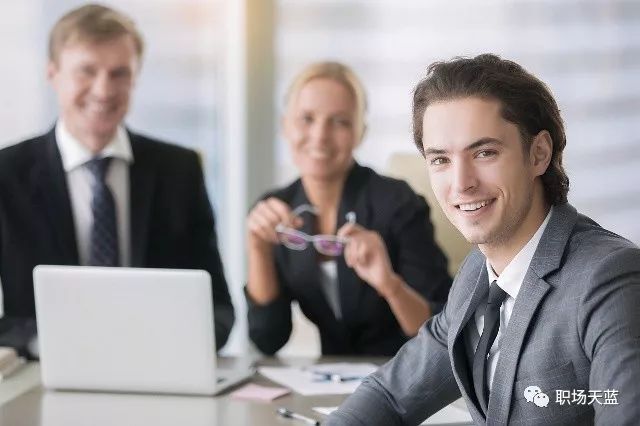 面试题与上级领导意见不一致,面试官问上级的缺点怎么回答