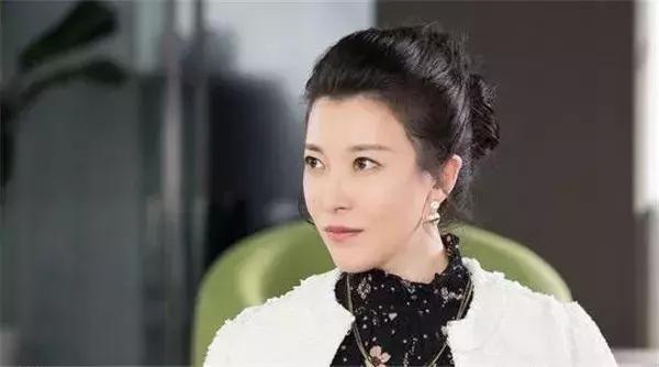 武林外史白飞飞为什么毁朱七七容,武林外史白飞飞被朱七七气得吐血