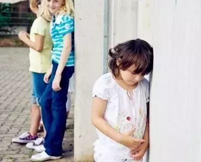 青春期自卑的孩子怎么办,如何让青春期的孩子不再自卑