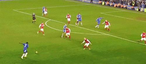 跟巅峰巴萨打对攻的球队,历史上有没有球队跟巴萨打对攻的