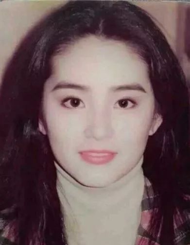 王祖贤林嘉欣电影,香港四美王祖贤关之琳张敏李嘉欣