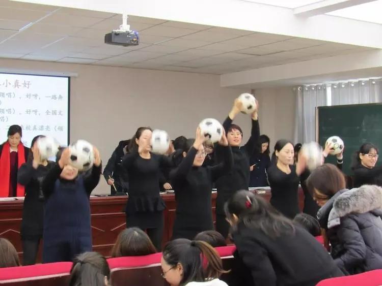 虎跃龙腾迎新春,虎跃龙腾扬帆起航