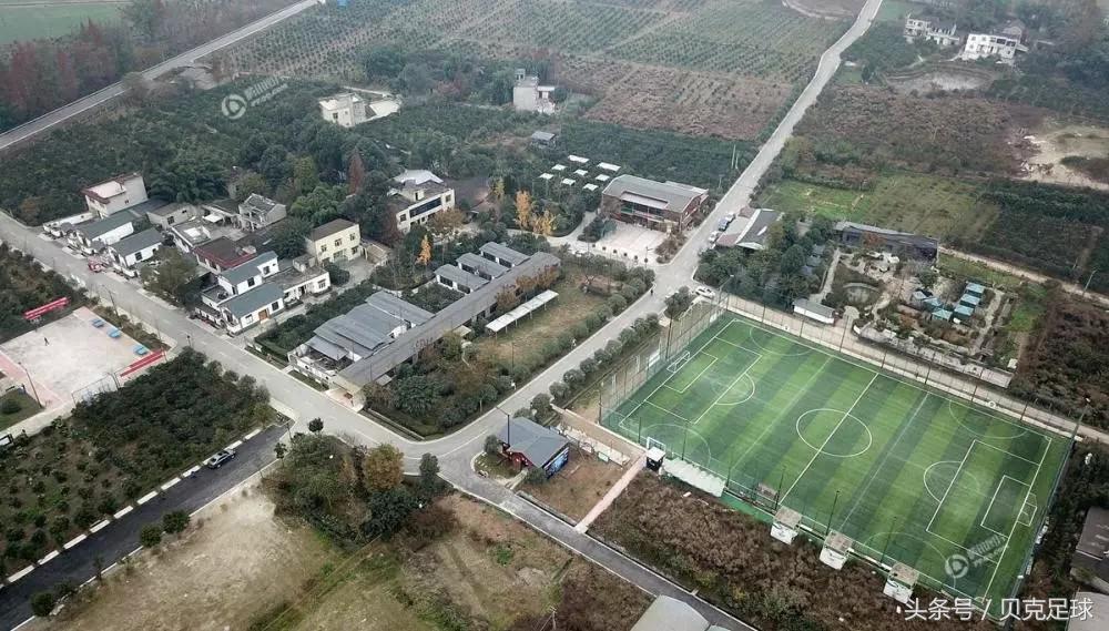 三河足球基地,三河村发展