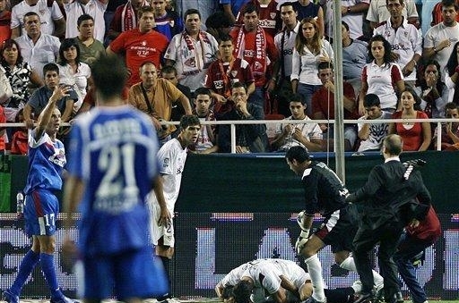 足球从未高于生命法甲,足球从来都不会高于生死