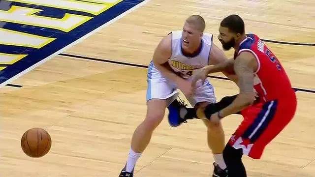 散打规则可以踢裆么,散打比赛中途踢裆算谁赢