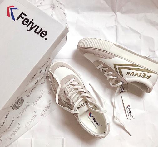 春天到了你穿什么颜色,春天到了你的小白鞋也该换新的