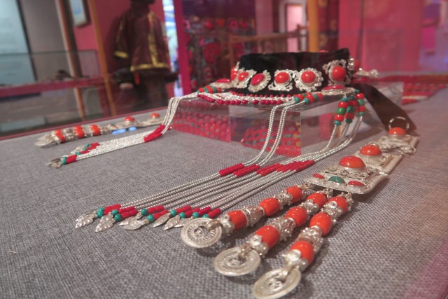 衣锦风尚时尚女装,中国传统服饰背后的文化底蕴