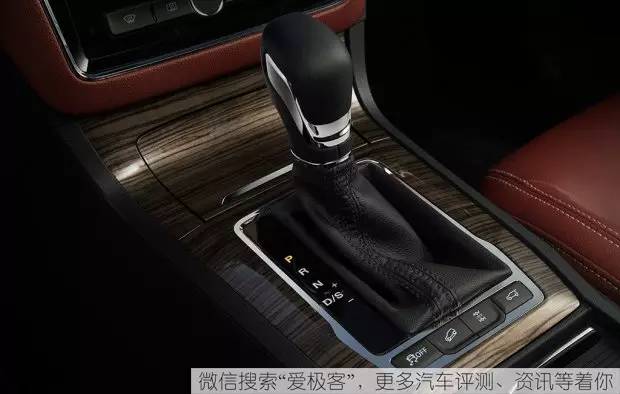 新车搭载YunOSforCar系统，大量荣威RX5内饰图曝光