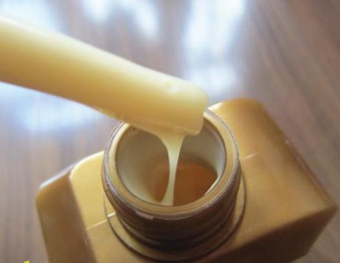 将一片“它”放洗发水里，不出10天乌黑浓密无头屑