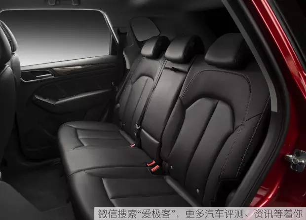 新车搭载YunOSforCar系统，大量荣威RX5内饰图曝光