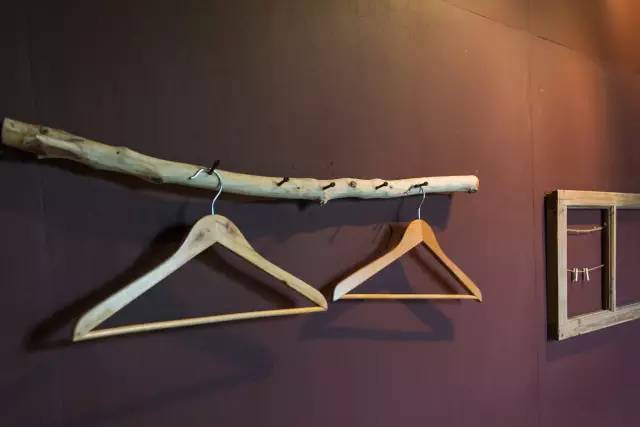 暂时逃离全是回忆的城市,暂时逃离城市的喧嚣和纷扰