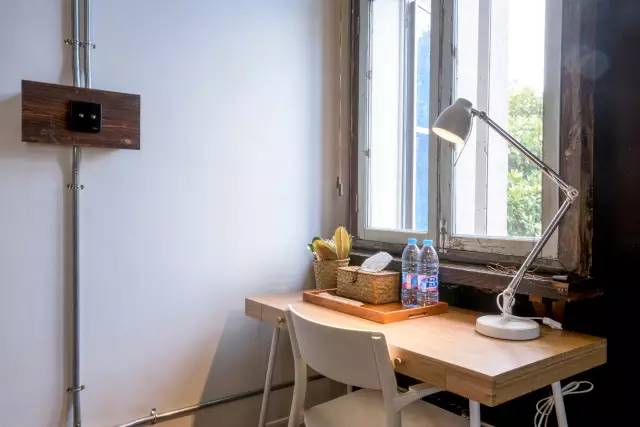 暂时逃离全是回忆的城市,暂时逃离城市的喧嚣和纷扰