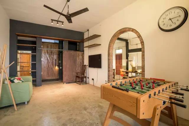 暂时逃离全是回忆的城市,暂时逃离城市的喧嚣和纷扰