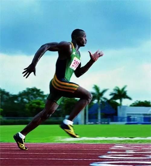 跑步要用胯奔跑,跑步不会用屁股发力